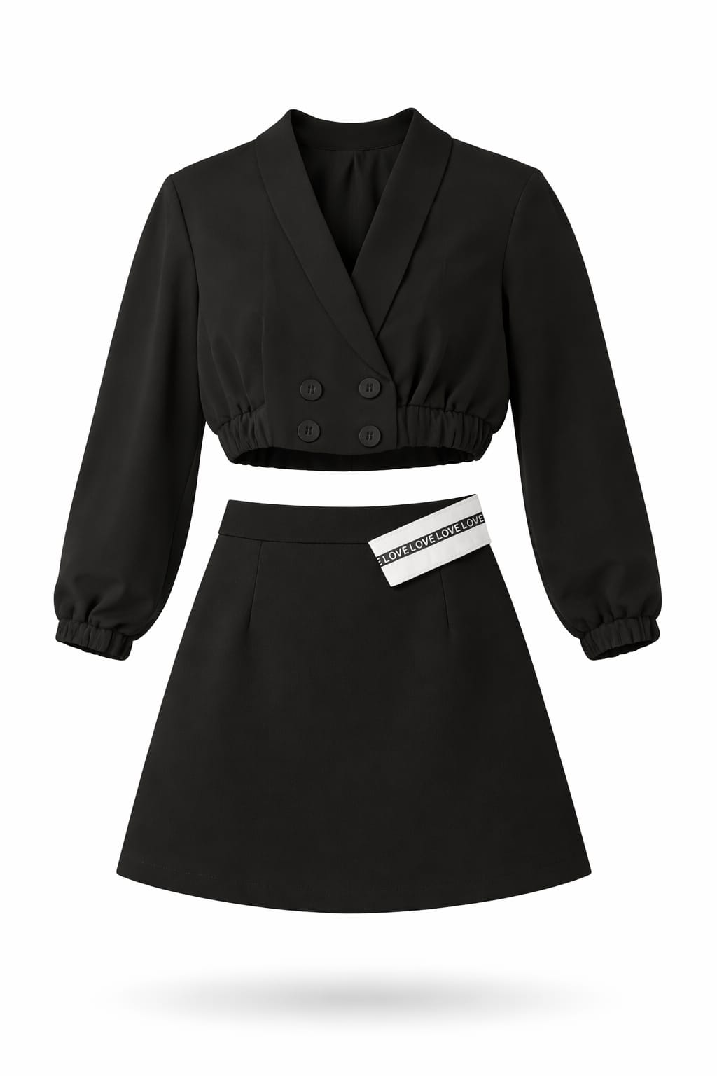 Completo nero giacca cropped e gonna corta